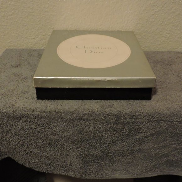 Vintage Christian Dior Cardboard Sales Box - Picture 5 of 7